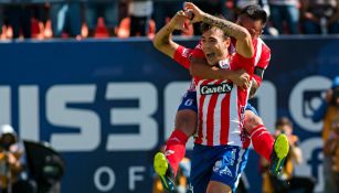 Jugadores del Atlético San Luis festejan un gol