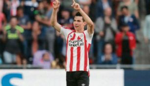 HIrving Lozano celebra uno gol con e PSV