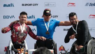 Francisco Sanclemente festeja tras triunfo en Maratón de la CDMX