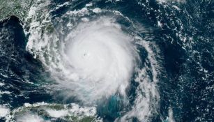Imagen satélite del Huracán Dorian cerca de la costa de Florida