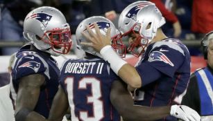 Dorsett y Brady festejan anotación contra Steelers