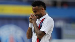Neymar en acción con PSG