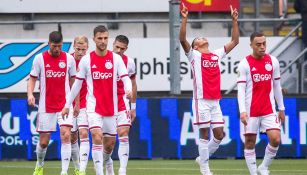 David Neres celebra su gol con el Ajax