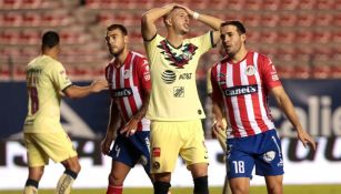 Guido Rodríguez se lamenta en el juego ante San Luis