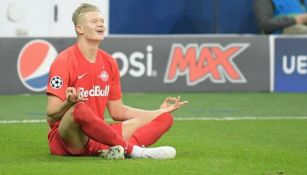 Erling Haland celebra un gol con el RB Salzburg