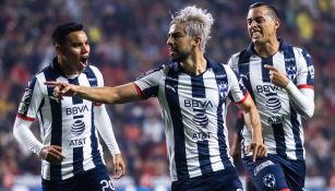 Pizarro festeja un gol con Monterrey