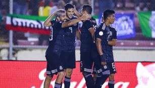 Jugadores de la Selección Mexicana celebrando un gol ante Panamá