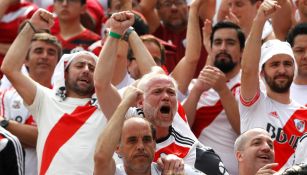 Afición de River Plate alienta a sus jugadores