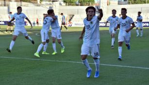 Luka Romero festeja un gol con la albiceleste Sub 15
