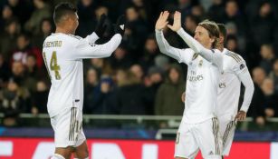 Luka Modric festeja su gol con Casemiro