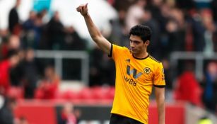 Raúl Jiménez festeja victoria ante el Bristol City en FA Cup