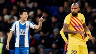 Wu Lei festeja gol contra Barcelona