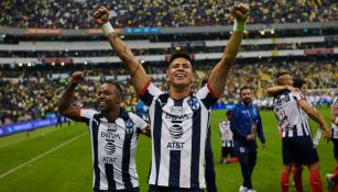 Dorlan Pabón y Maximiliano Meza festejan el título del Apertura 2019