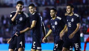 Edson Álvarez festeja una anotación con la Selección Mexicana