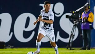 Amaury García en acción de Copa MX con Pumas