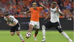 Holanda y Memphis Depay en un juego ante Alemania 
