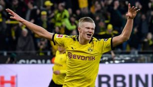Haaland celebrando un gol con el Borussia de Dortmund