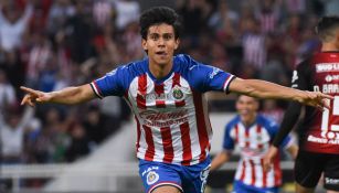 José Juan Macías festeja un gol en la Liga MX