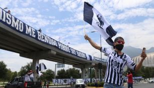 Rayados: Seguidores de Monterrey celebraron el 75 aniversario del equipo en caravana 