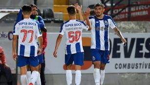 Jugadores de Porto celebrando el gol de la victoria