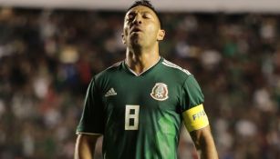 Marco Fabián se lamenta tras una falla con México