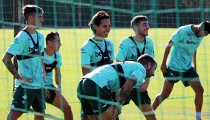 Lainez y Guardado: El Betis convocó al joven, pero no al Principito para su debut en LaLiga