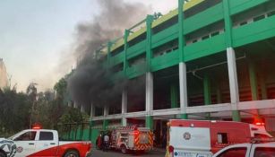 El humo en el Estadio León se podía apreciar a una distancia considerable 