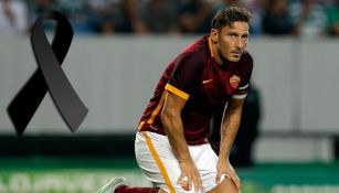 Francesco Totti en partido con la Roma 
