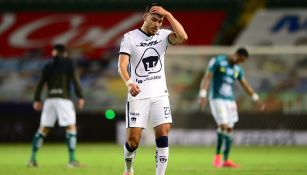 Nicolás Freire se lamenta en partido con Pumas
