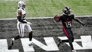 NFL: Atlanta vapuleó a un errático equipo de Las Vegas