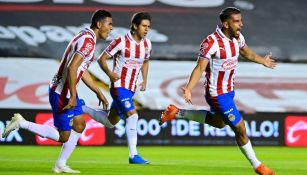 Chivas consiguió un agónico empate vs Querétaro