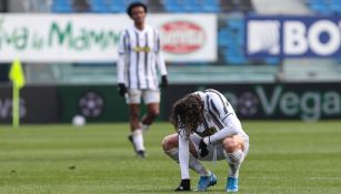Adrien Rabiot, mediocampista de Juventus, se lamenta