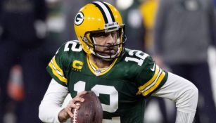 Aaron Rodgers en acción con los Packers
