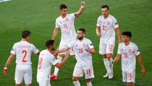 España goleó 5-0 a Eslovaquia y jugará Octavos