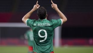 Henry Martín celebra gol a Sudáfrica