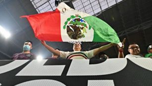 Afición mexicana en el Estadio de la Universidad de Phoenix