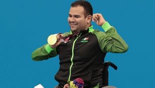Diego López Díaz posa con la medalla de Oro en los Juegos Paralímpicos de Tokio 2020