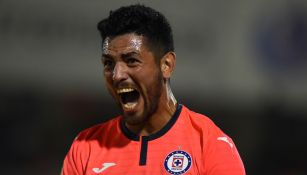 Lucas Passerini celebrando un gol ante Juárez