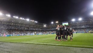 Escuadra de la Juventus celebra debut en Champions 2021-2022