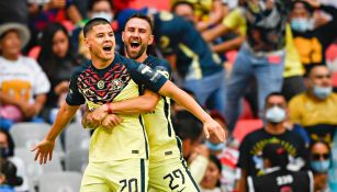 Richard Sánchez festejando un gol con América