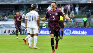 Córdova festeja su gol vs Honduras