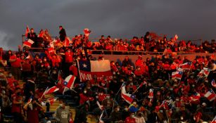 Afición de La Roja durante juego contra Venezuela en las Eliminatorias 