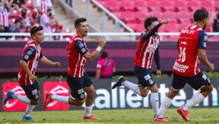 Chivas: Venció a Toluca con goles en tiempo de compensación