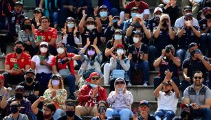 Aficionados en las pruebas del Gran Premio de México