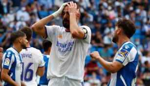 Benzema reacciona durante partido del Real Madrid frente al Espanyol
