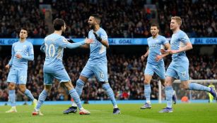 Manchester City festejando gol contra Leicester 