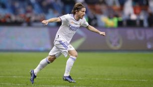 Luka Modric festejando gol con el Real Madrid en la Supercopa