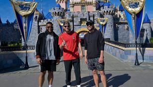 Kupp, Donald y Stafford en Disneyland