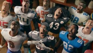 Jugadores y exjugadores de la NFL en animación