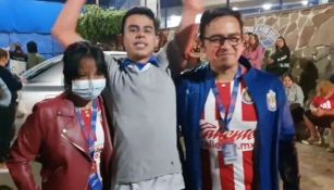 Aficionados de Chivas apoyaron a la afición rojinegra en Guadalajara